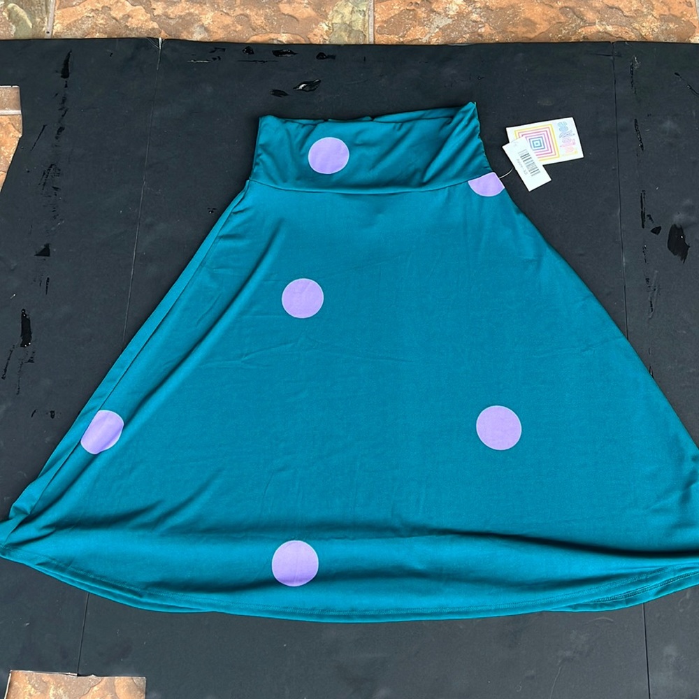 LulaRoe ladies skirt